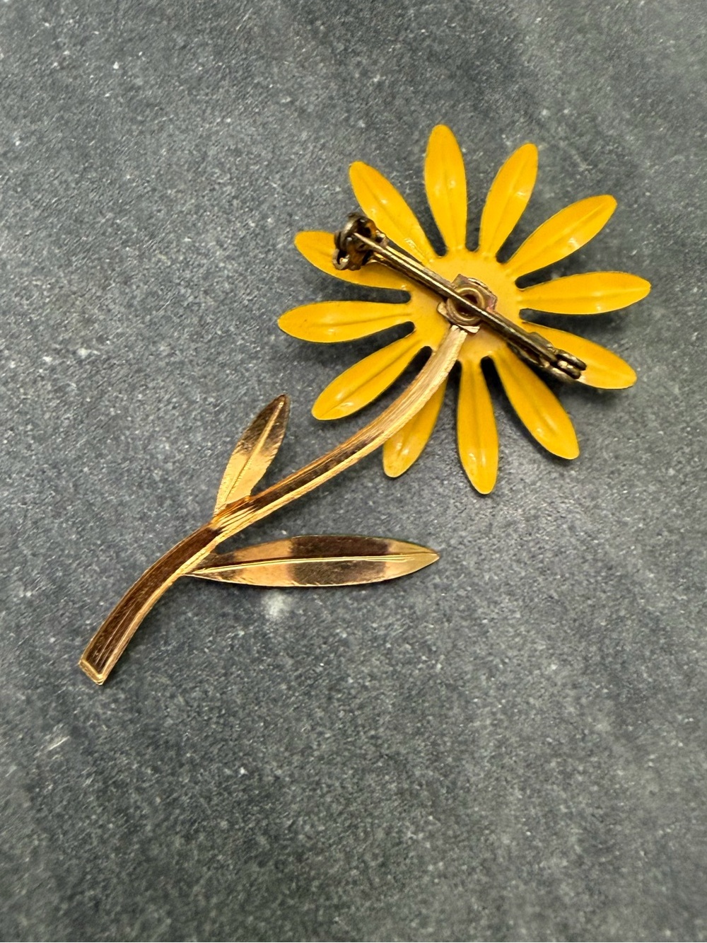 Vintage Sunflower Yellow Flower Enamel Brooch - Picture 3 of 7